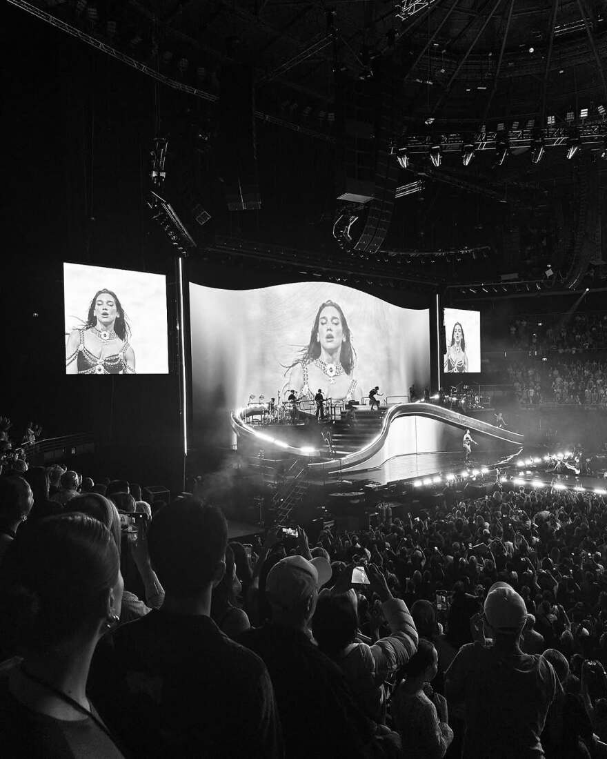 Σαρλίζ Θερόν: Ο ενθουσιασμός της με τη συναυλία της Ντούα Λίπα