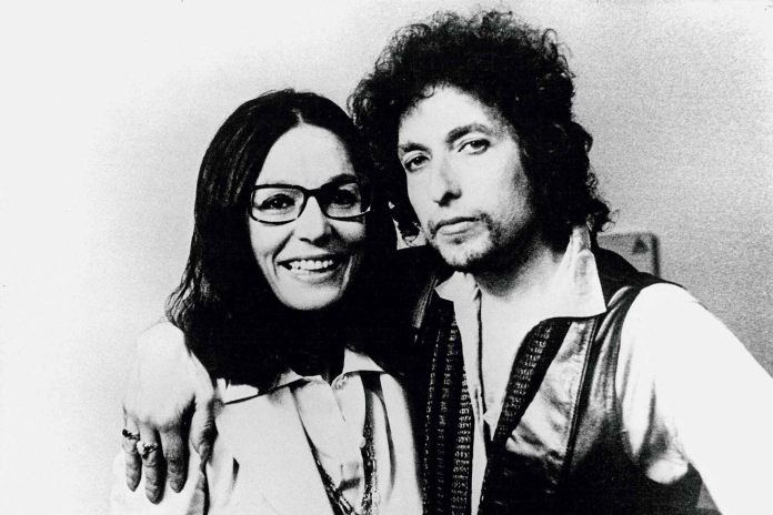 Η Νάνα Μούσχουρη και ο Bob Dylan.