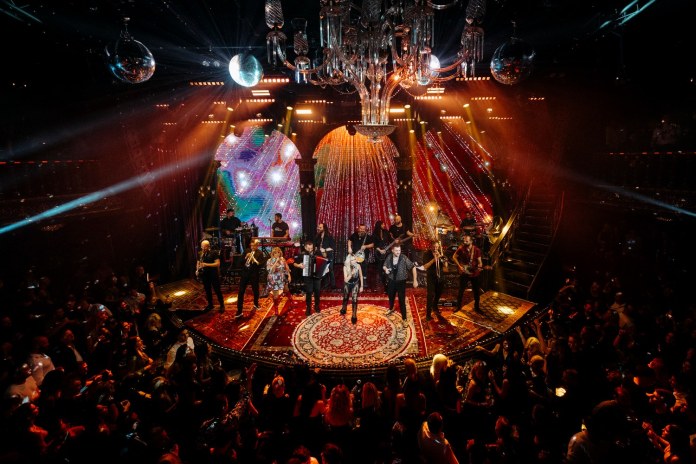 Άννα Βίσση - Hotel Ερμού