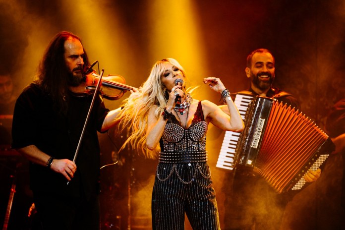 Άννα Βίσση - Hotel Ερμού